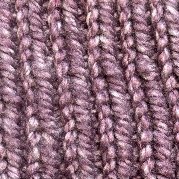 Elegant Mauve Knit Headband - Picture 3 of 5